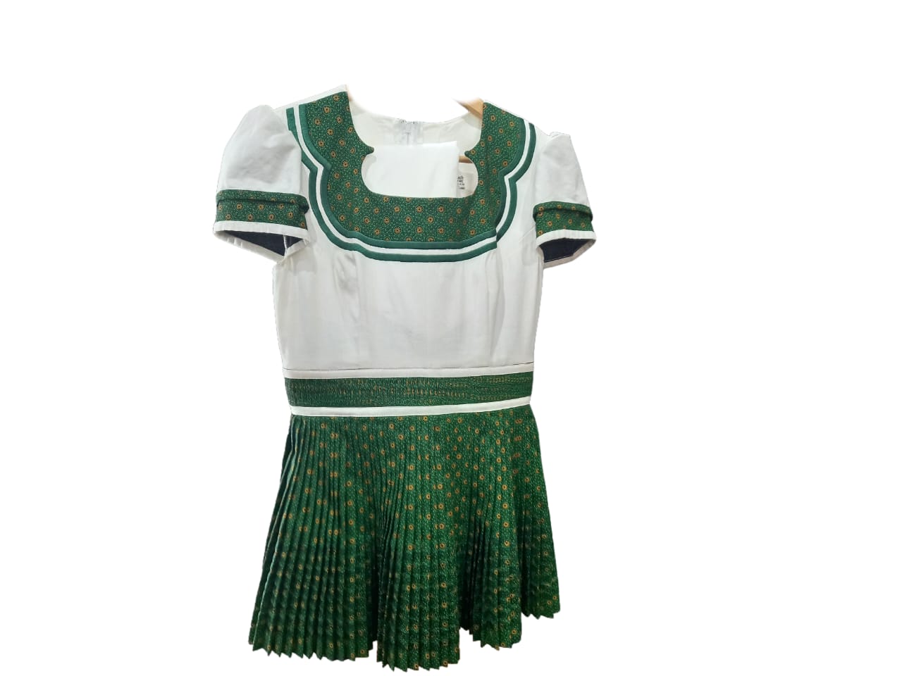 DT Nyebelese 2pc Outfit